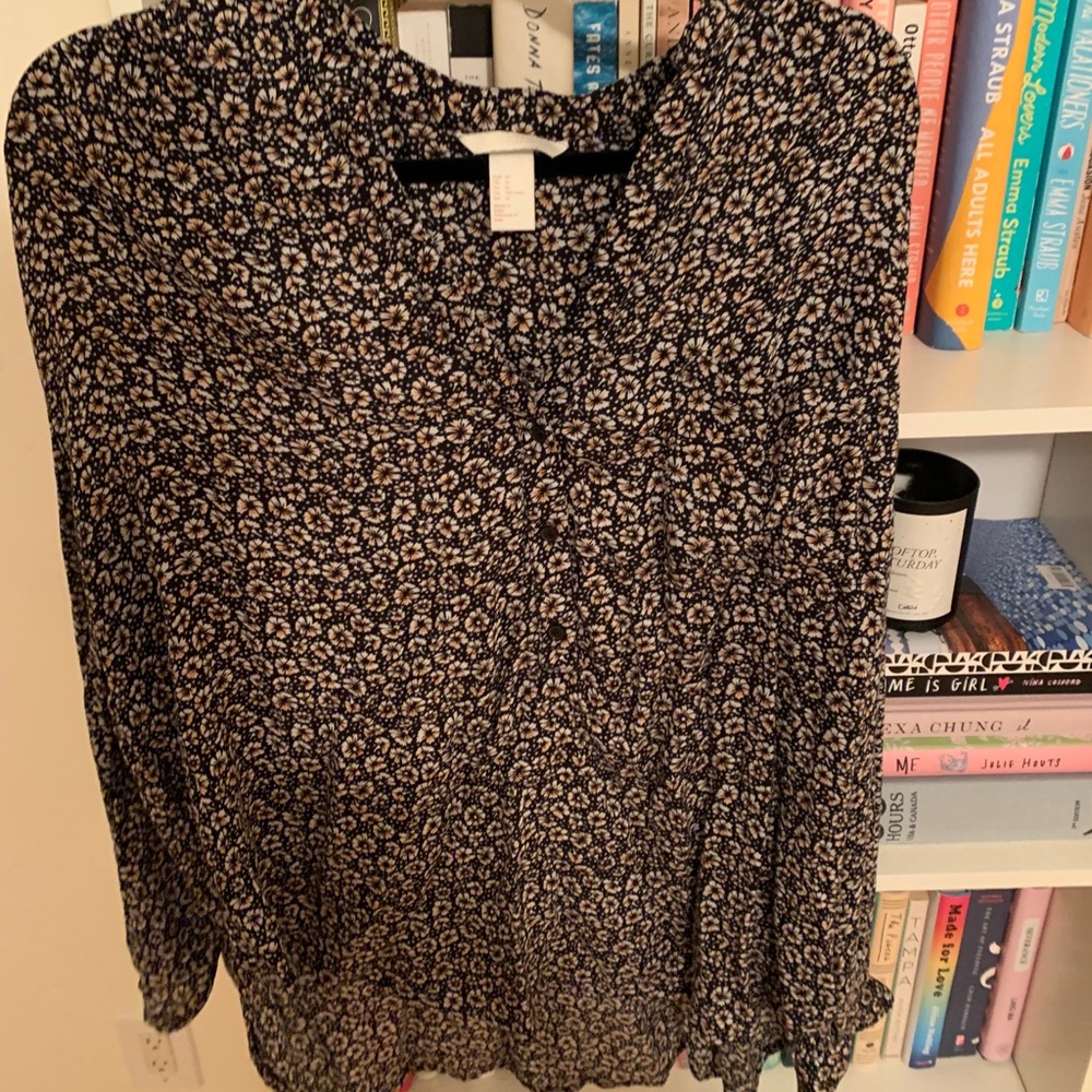H&M blue floral blouse, size 14